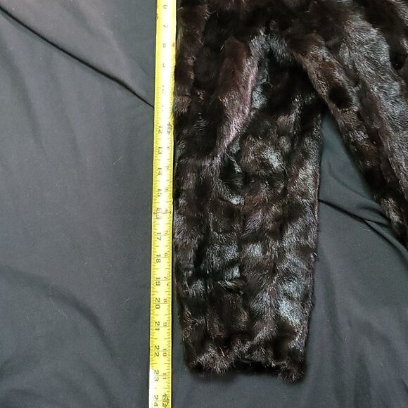 Beautiful Vintage Woman's Mink Waist Length Jacket - Picture 12 of 13